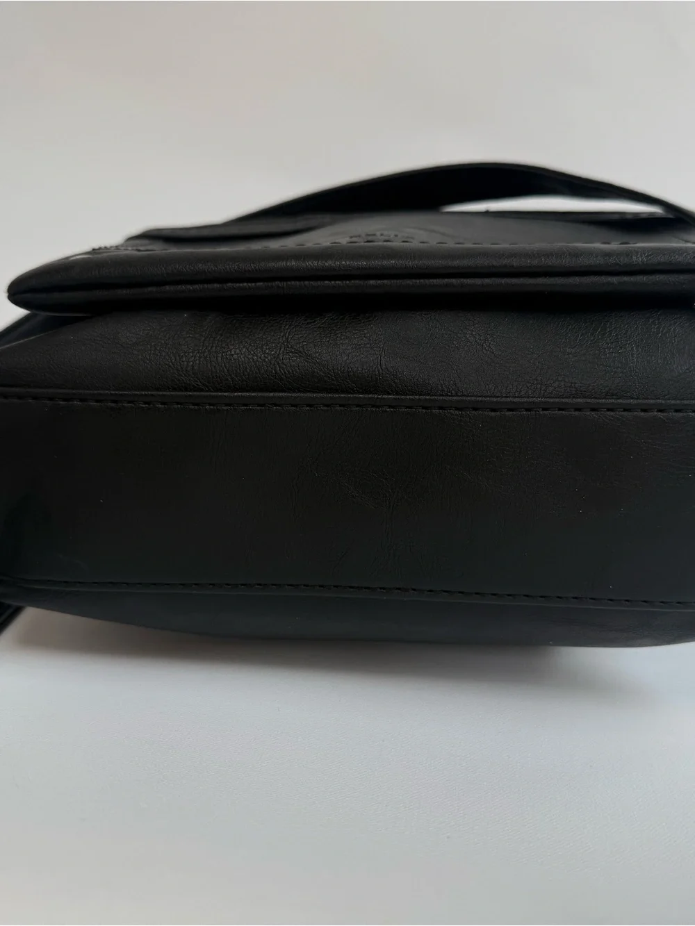 Relic compact crossbody